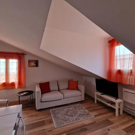 Enjoy - Mansarda Piccolo Tesoro In Centro Citta Appartement